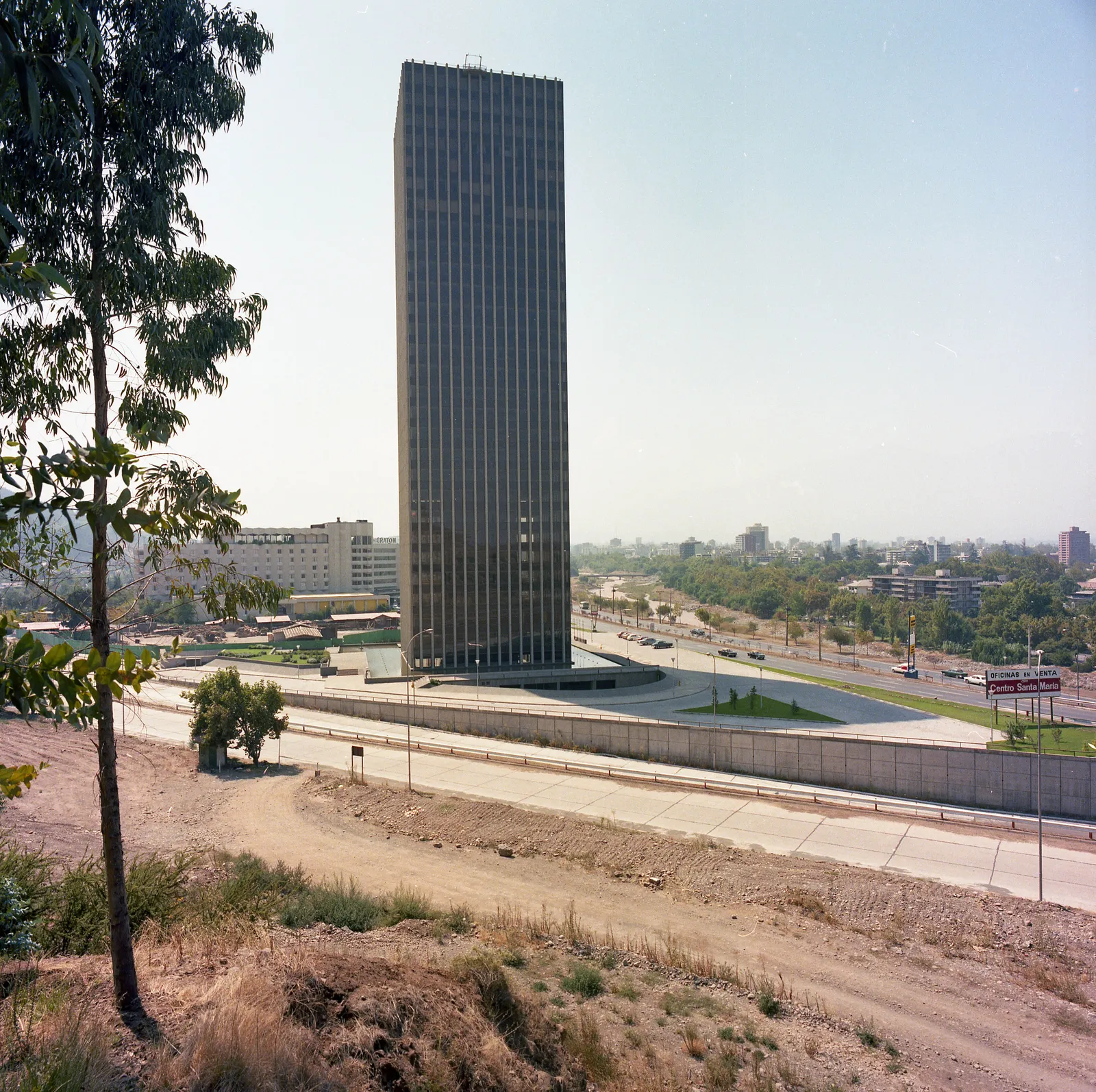 Torre Centro Santa María, 1993