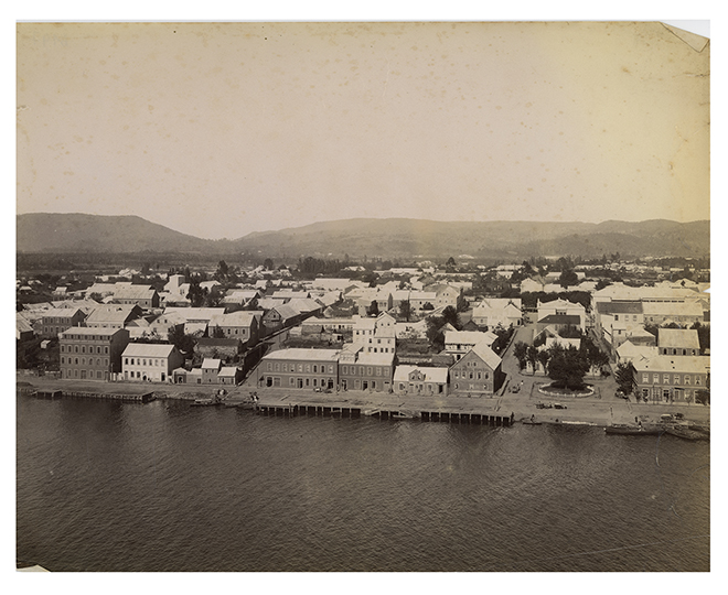 Río Valdivia y construcciones - Ciudad de Valdivia, 1898