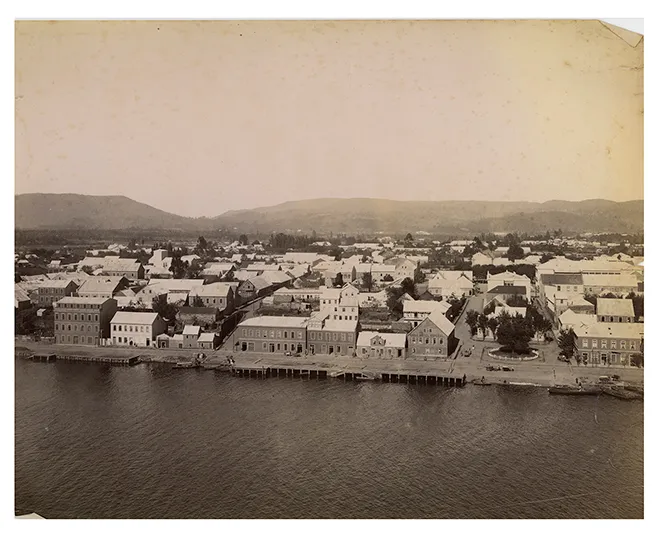 Río Valdivia y construcciones - Ciudad de Valdivia, 1898