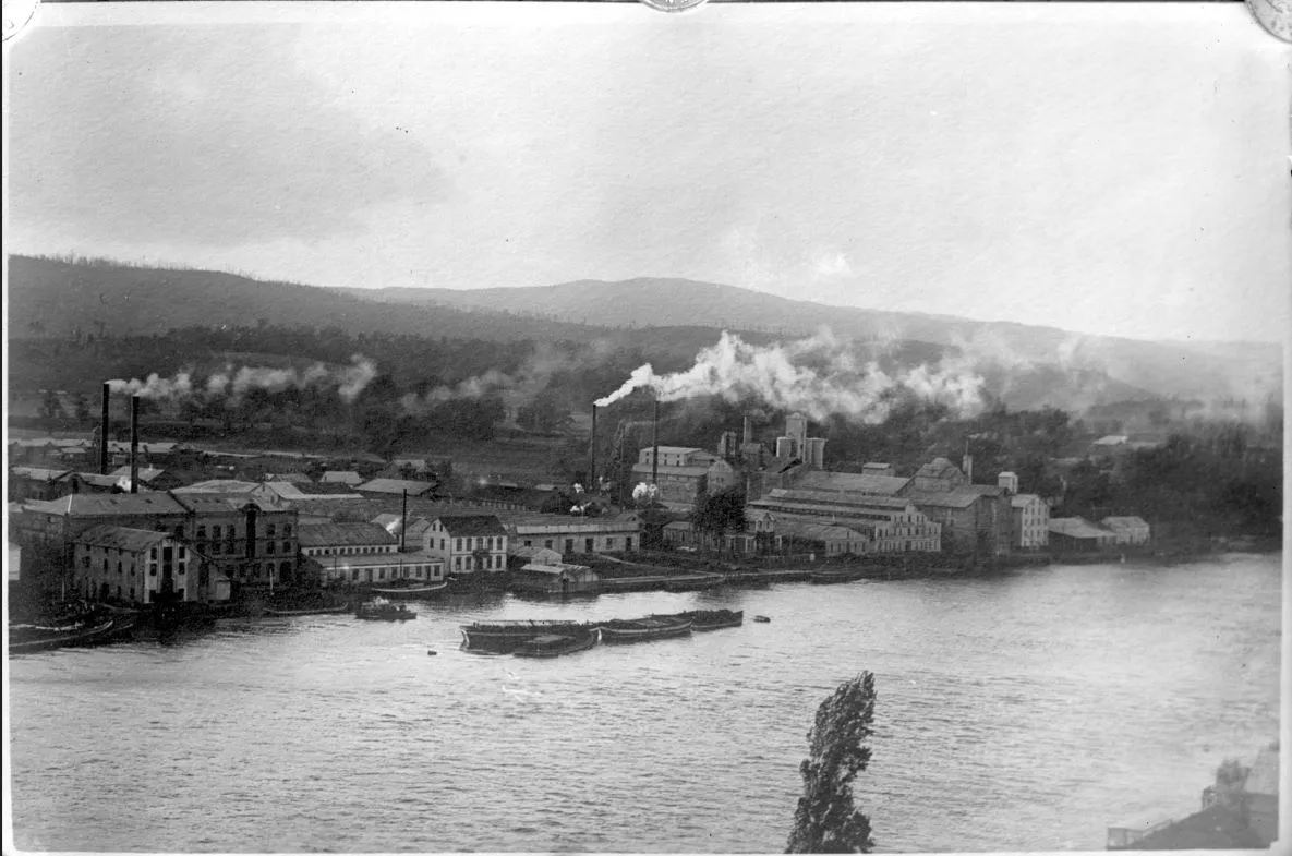 Aduana e industrias en Isla Teja - Ciudad de Valdivia, 1920