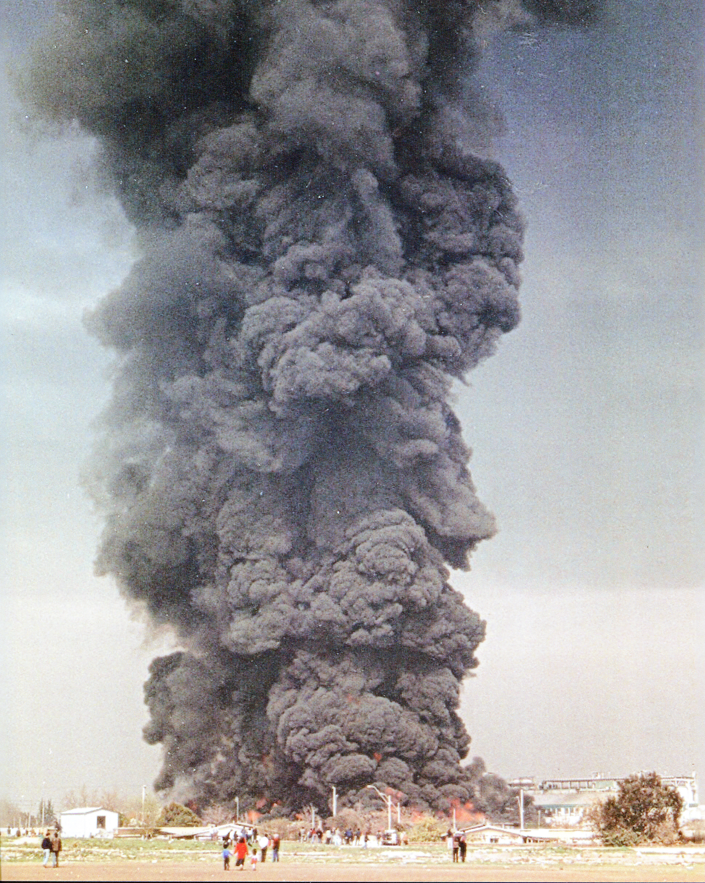 Incendio Complejo Industrial Mathiesen y Molypac 1995