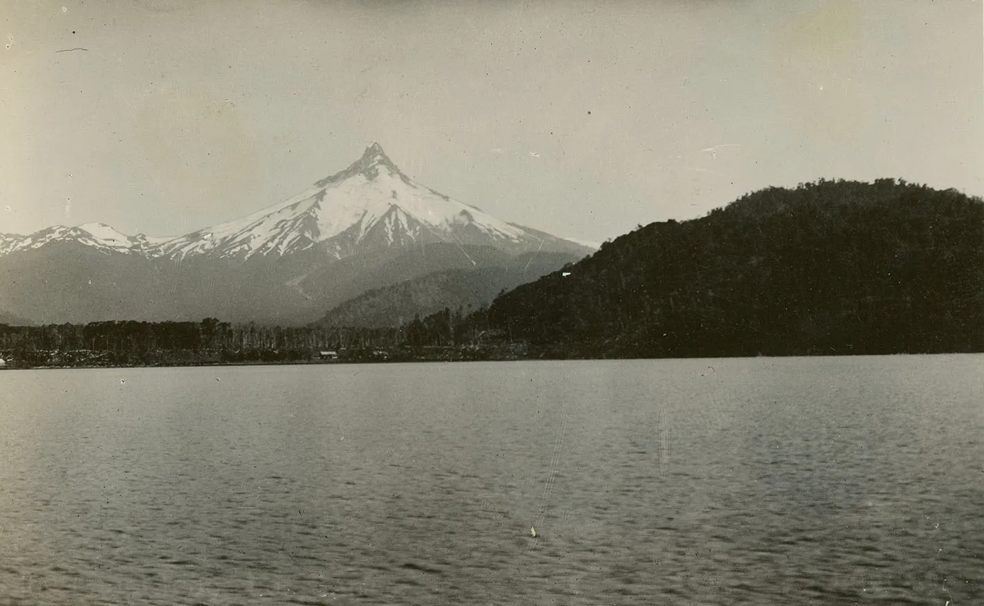 Volcán Puntiagudo C.a 1930
