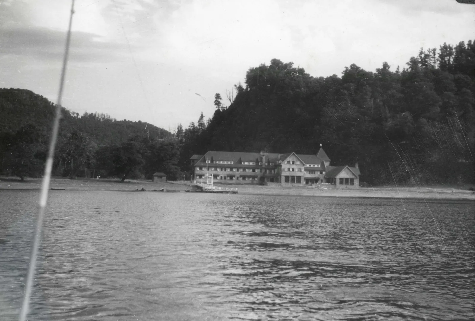 Hotel y Lago Pirihueico, 1955