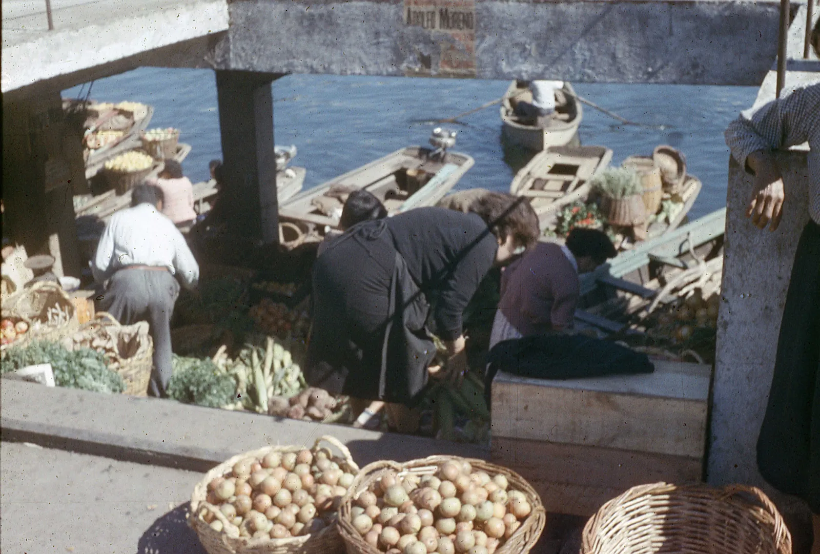 Mercado Fluvial de Valdivia, 1960
