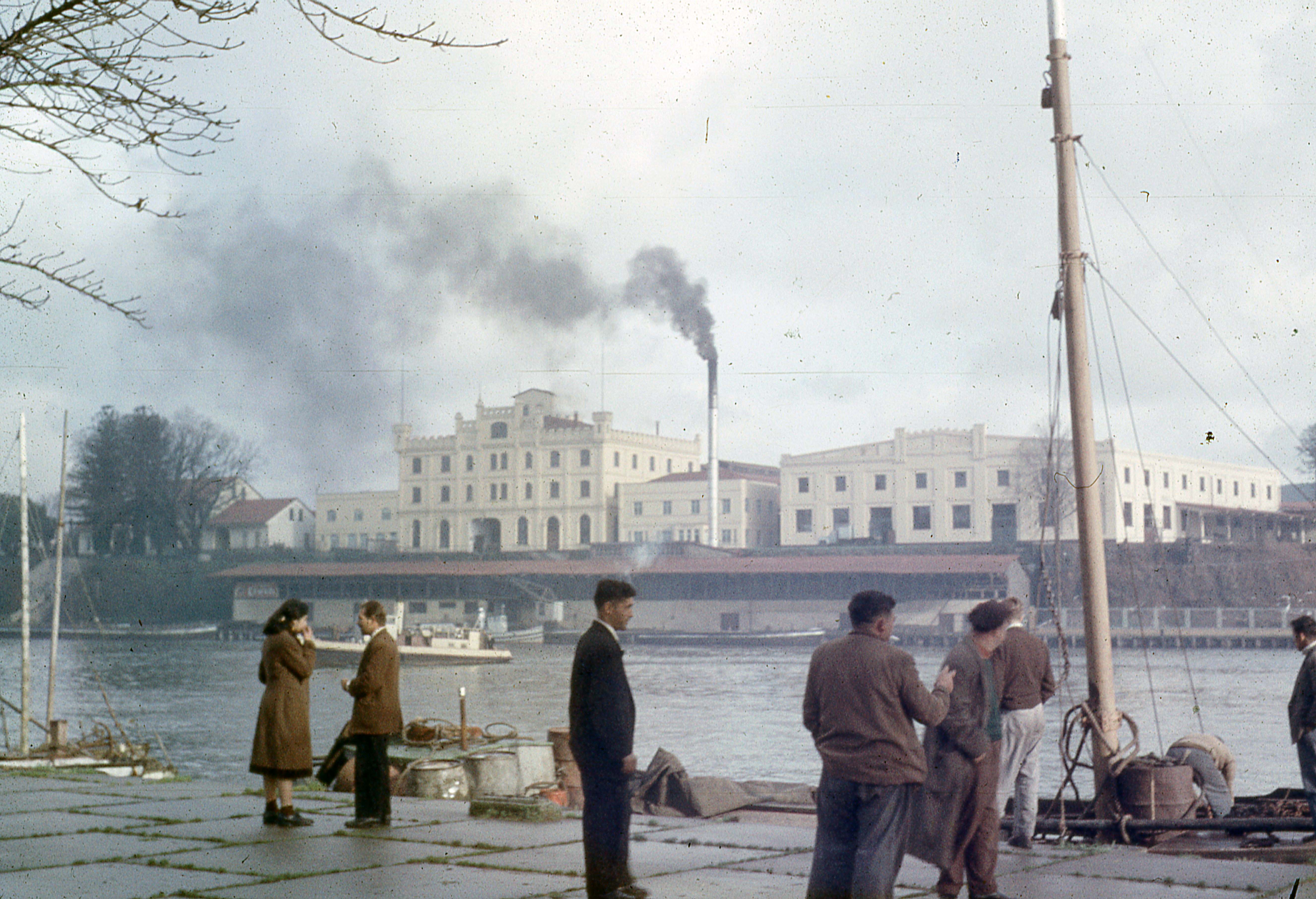 Mercado Fluvial y Cervecería Andwanter, 1960