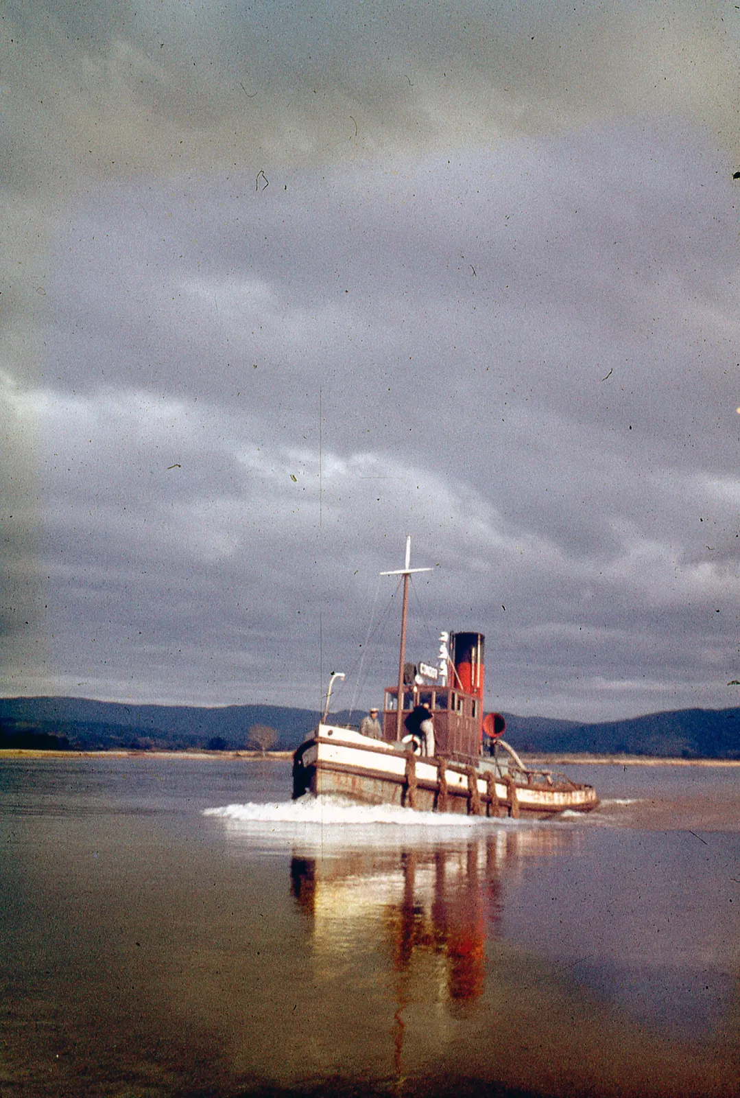 Vapor Cóndor cerca de Valdivia, 1960