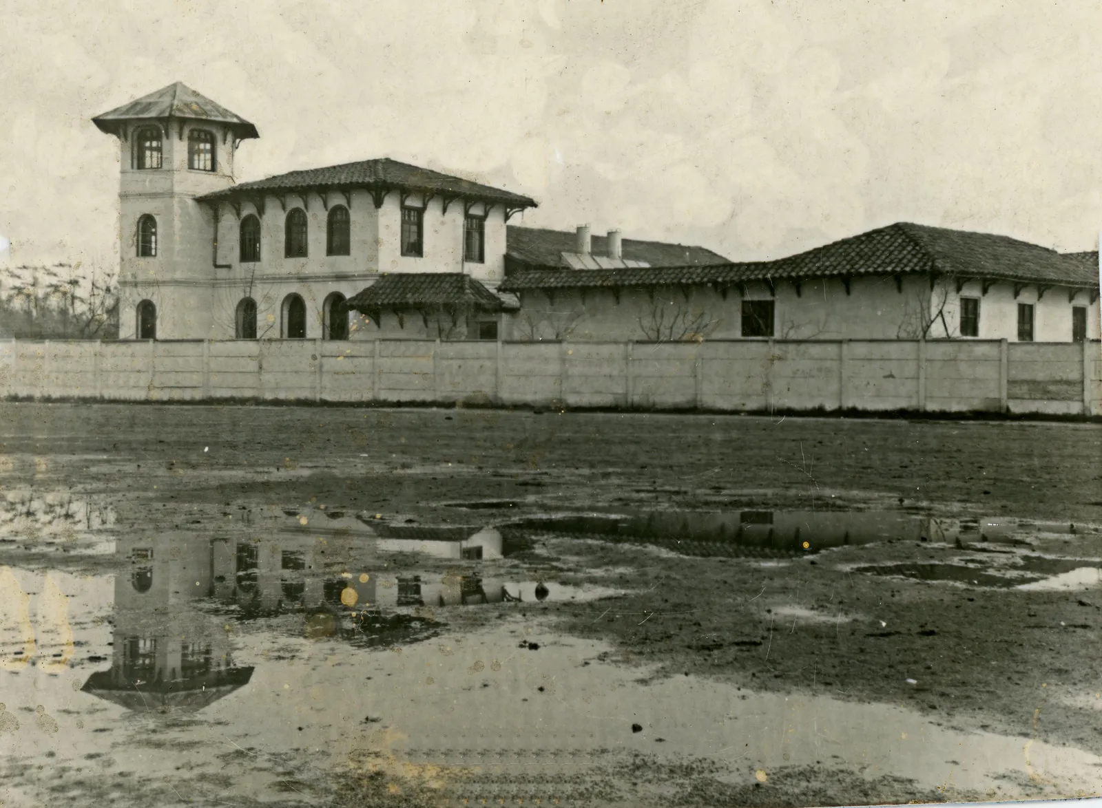 Antigua construcción en comuna de Las Barrancas, hoy Lo Prado, 1980