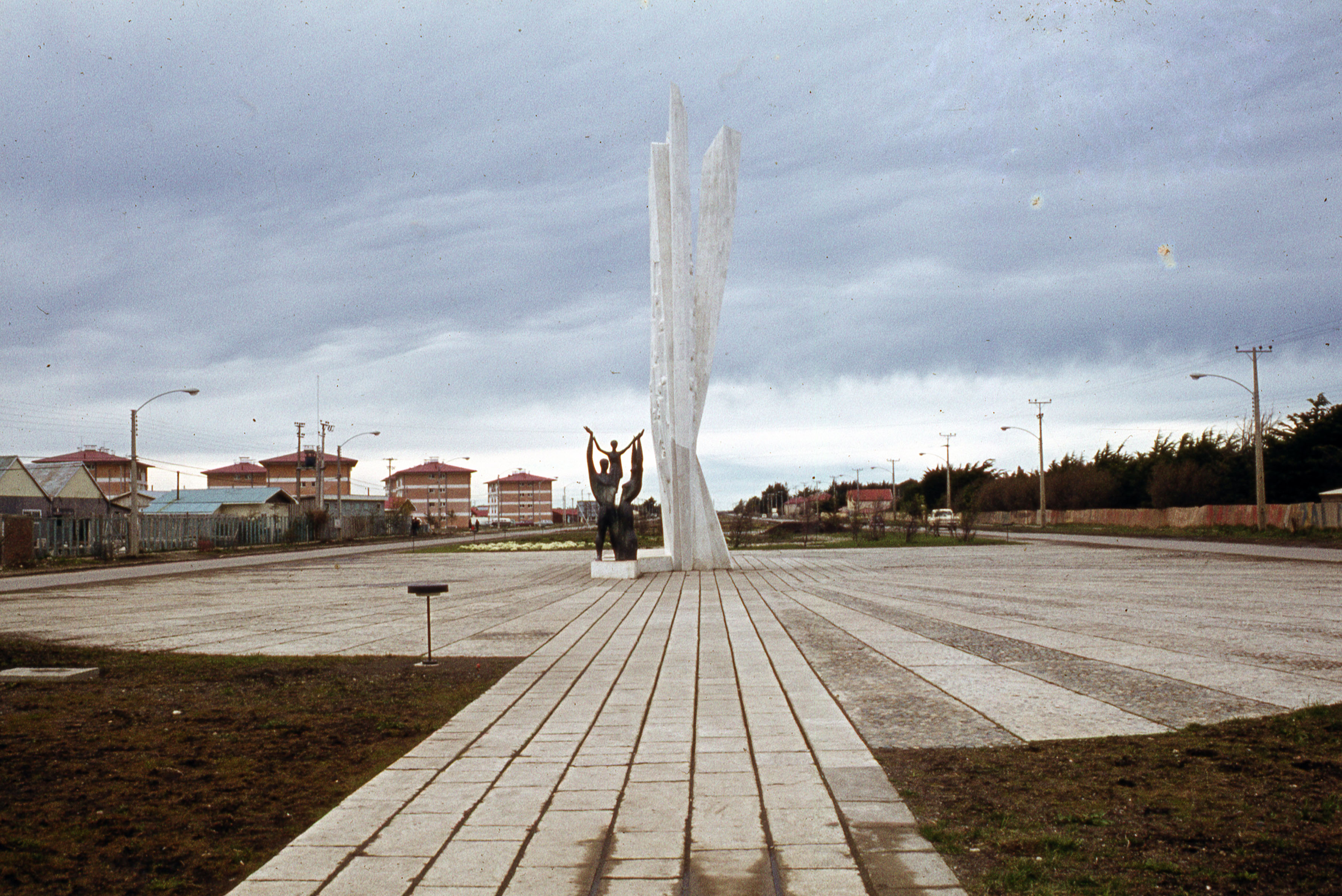 Monumento al Inmigrante Yugoslavo, Punta Arenas, 1969