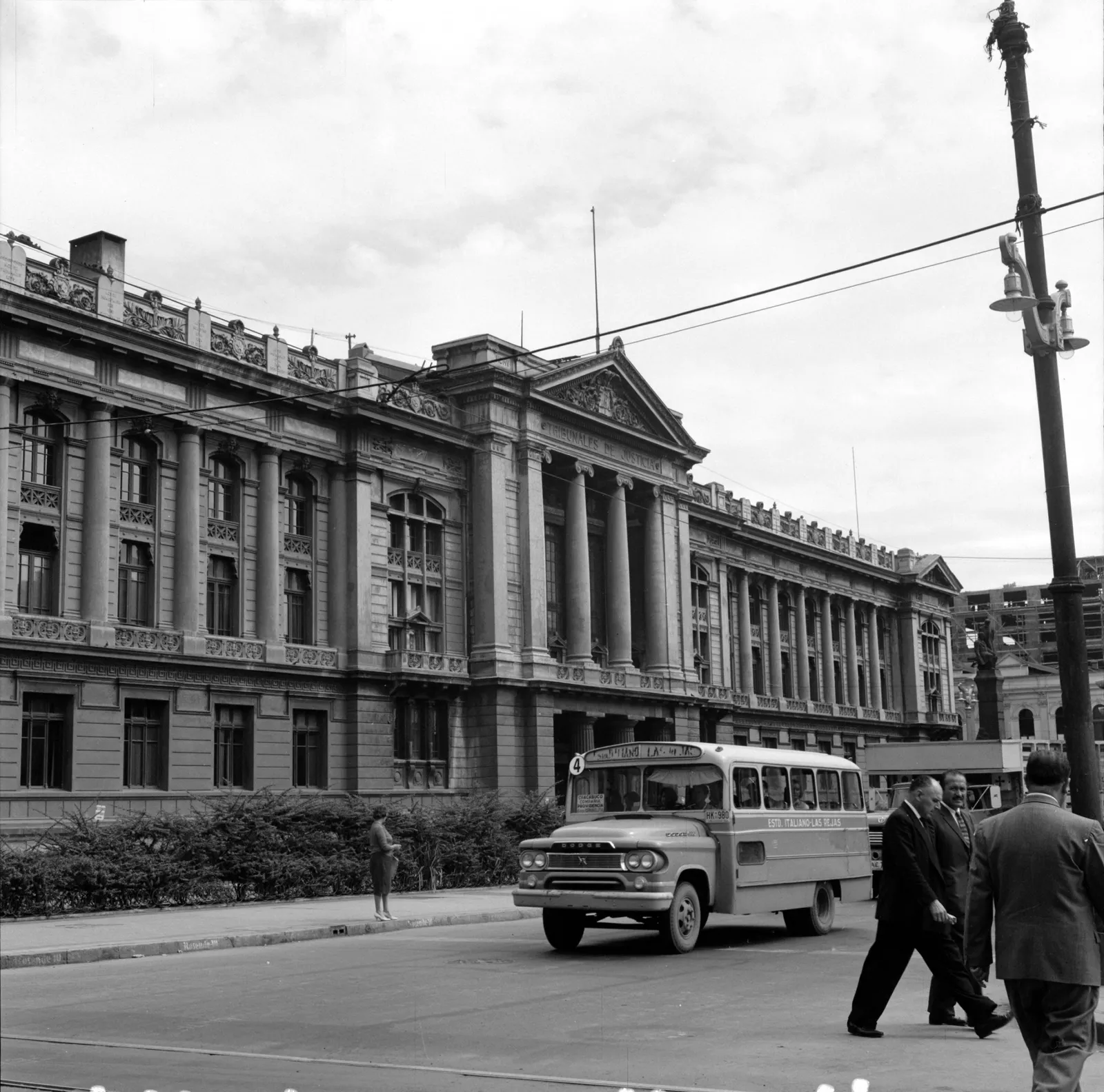 Palacio de los Tribunales de Justicia de Santiago de Chile ca. 1960.