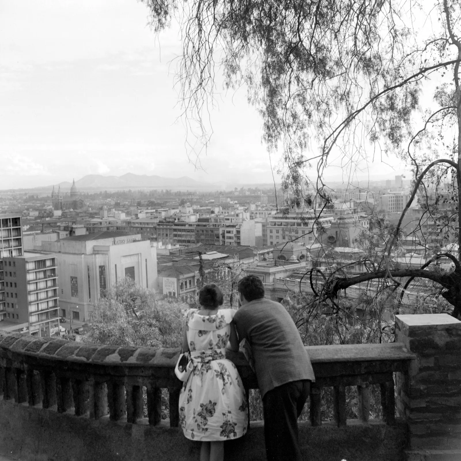 Vista a Santiago desde el Cerro Santa Lucía ca. 1960.