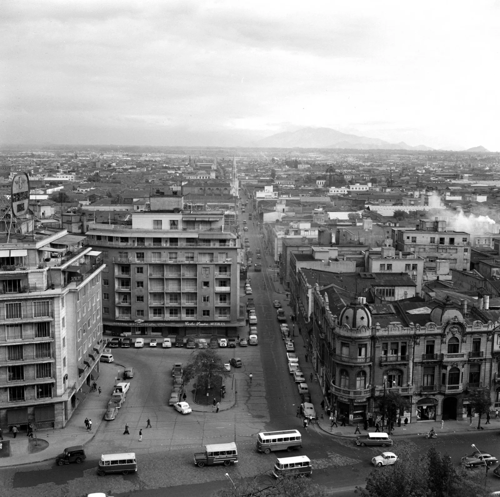 Vista a Santiago desde el Cerro Santa Lucía ca. 1960.