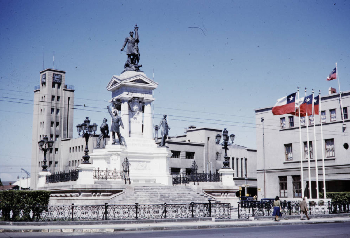 Monumento a los héroes de Iquique 1960.