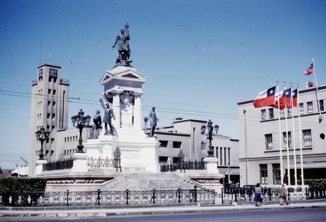 Monumento a los héroes de Iquique 1960.