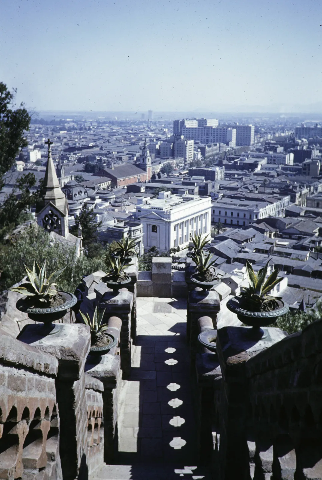 Vista de Santiago desde el Cerro Santa Lucia 1960.
