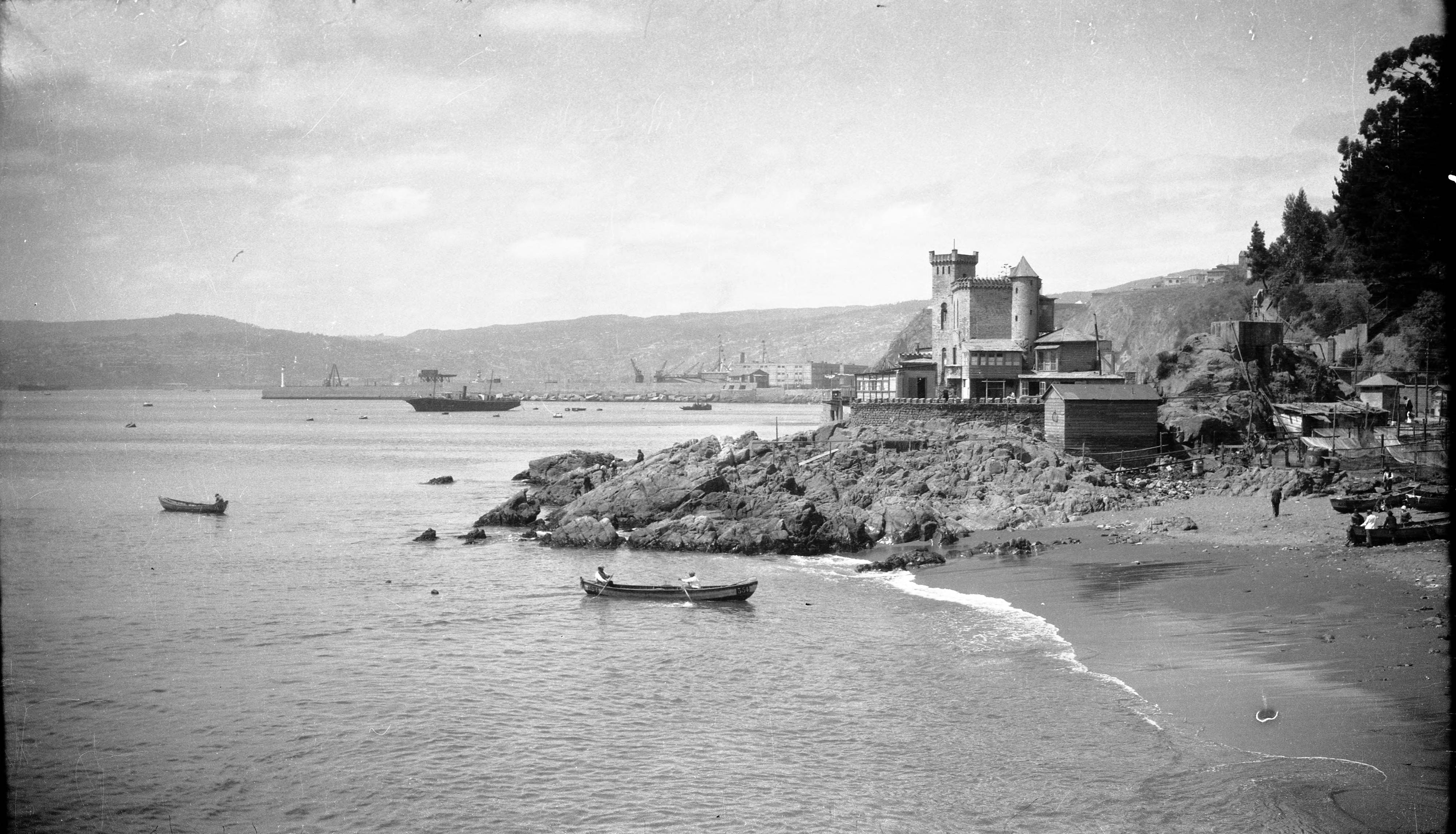Castillo Echaurren en Caleta El Membrillo, Valparaíso, 1930