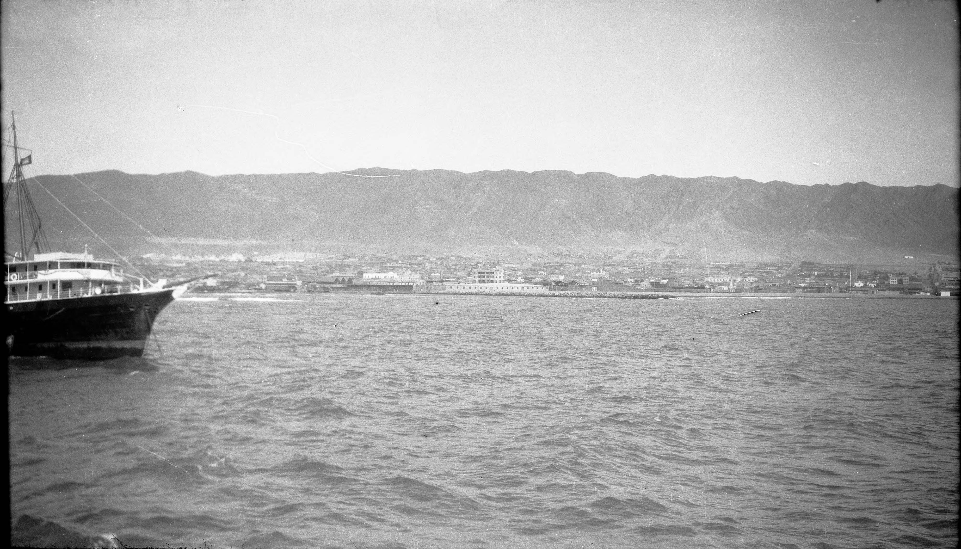 Vista de Antofagasta desde el mar, 1930