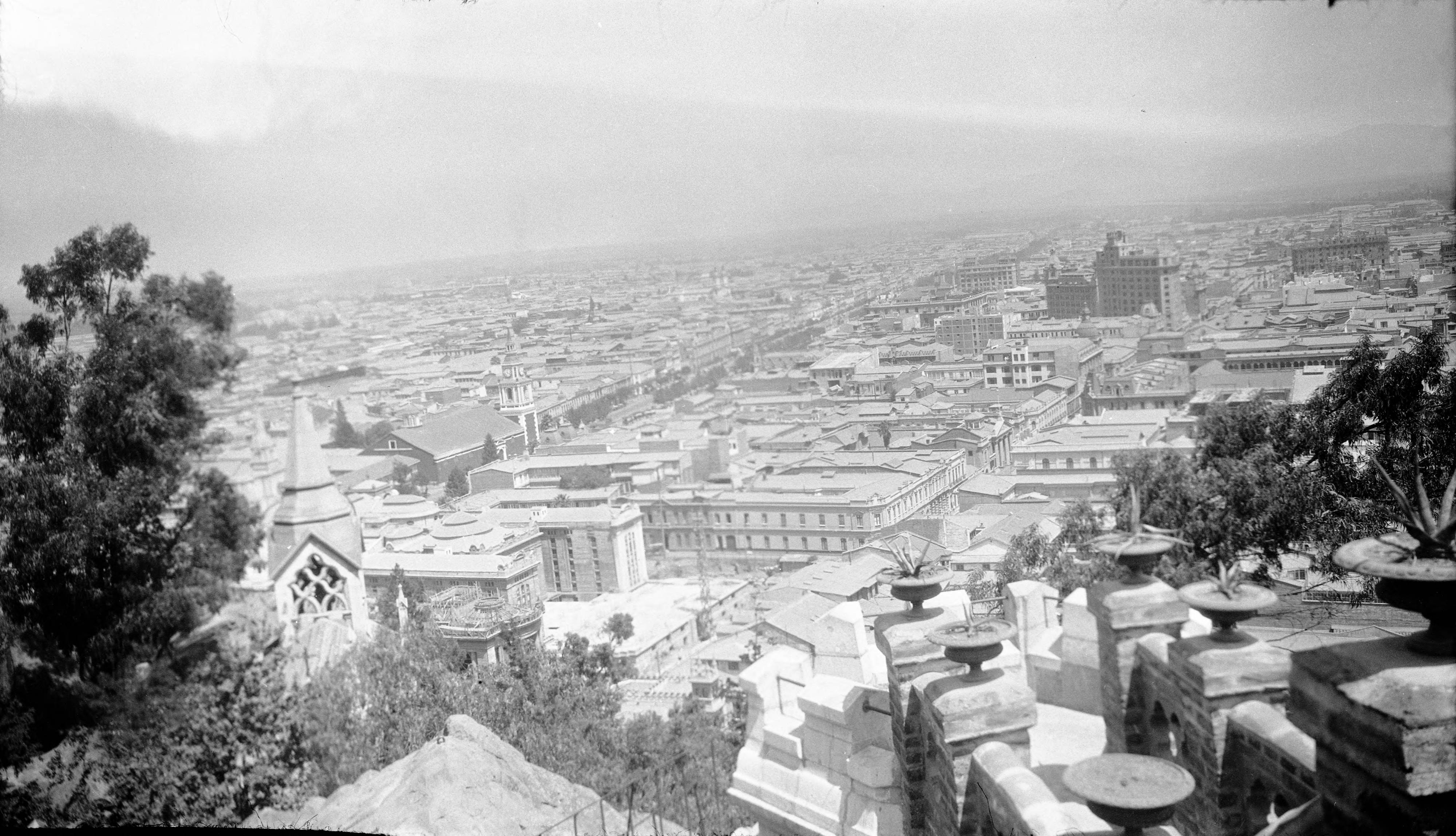 Vista de Santiago desde Santa Lucía, 1930