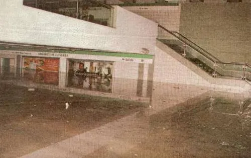 Estación de Metro Bellavista de la Florida inundada, 2000