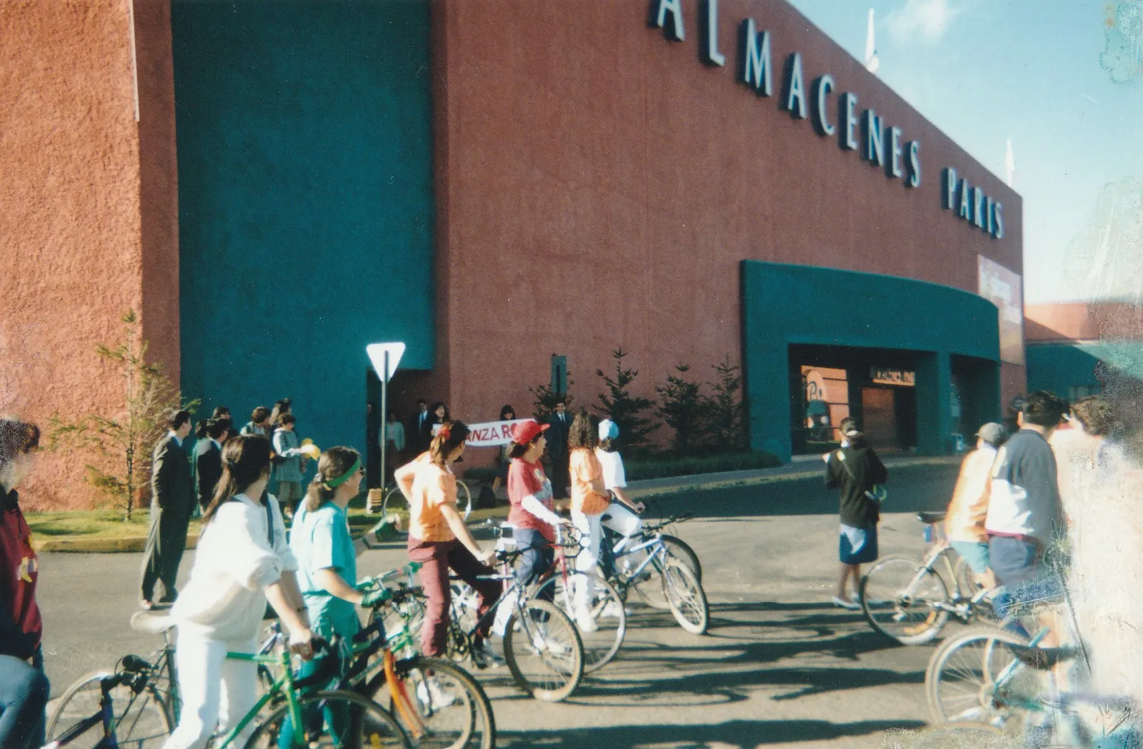 Aniversario Mall Plaza del Trébol, 1996