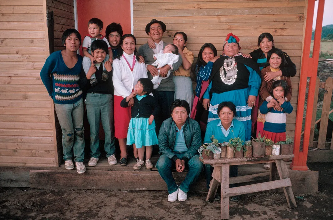 Familia Mapuche en 1987