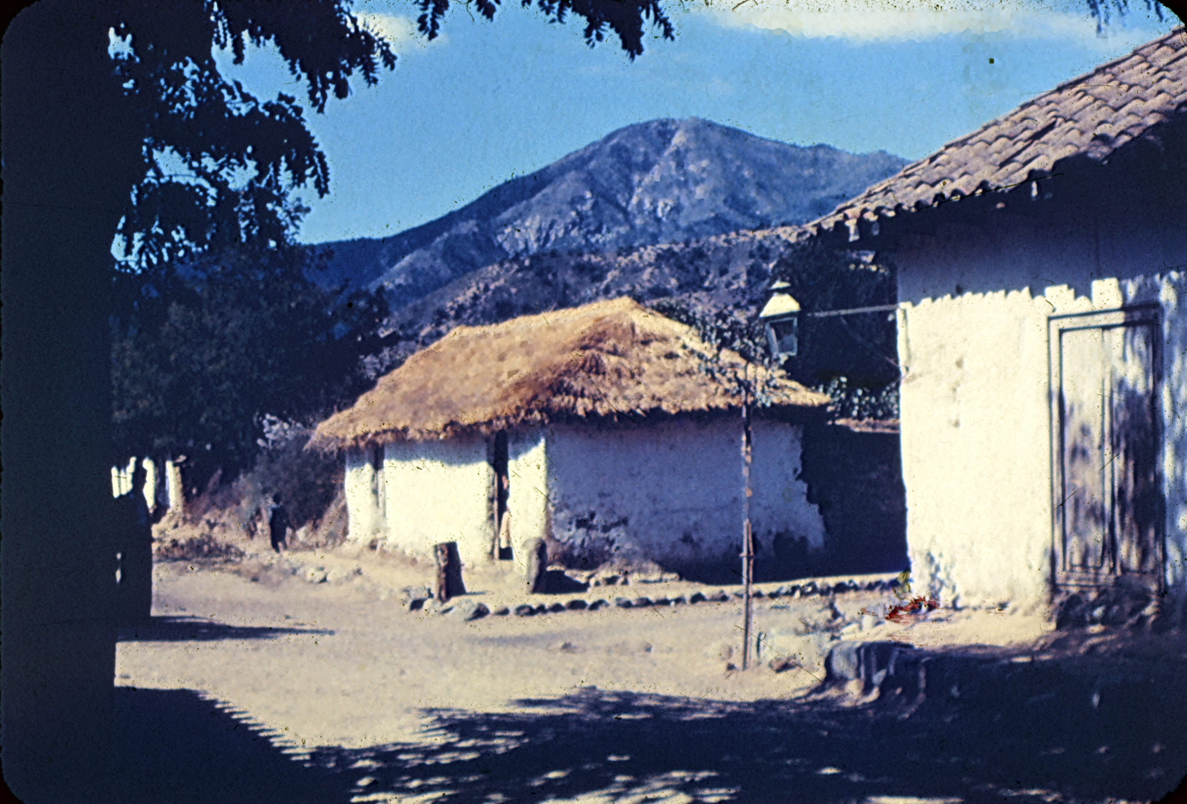 Casas en sector oriente de Santiago, 1960s