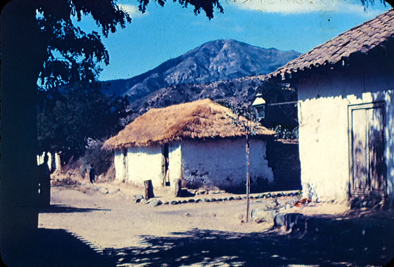 Casas en sector oriente de Santiago, 1960s
