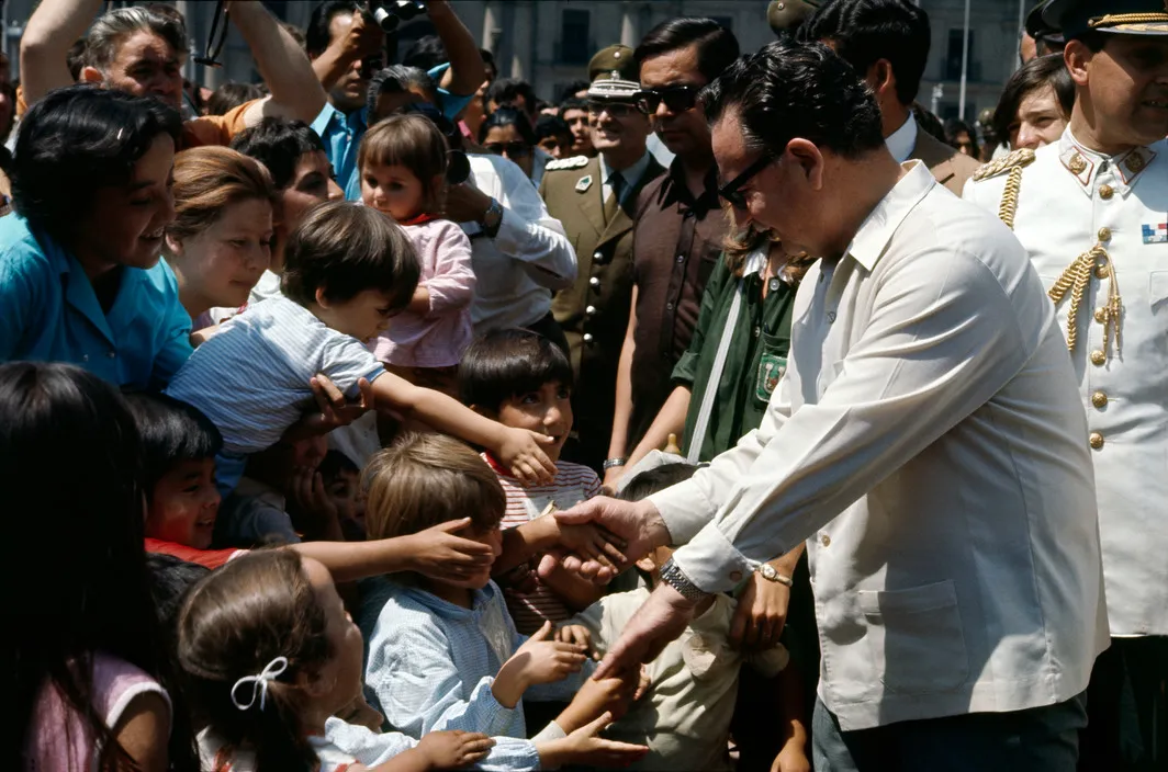 Allende en Plaza de la Constitución en 1971