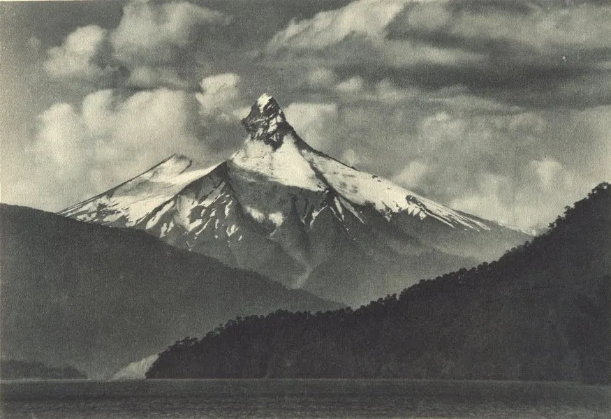 Volcán Puntiagudo en 1932