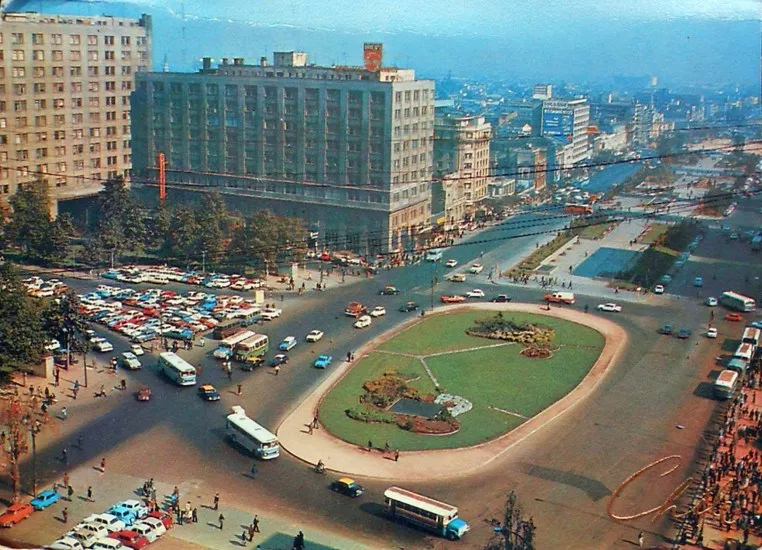 Alameda y Plaza Bulnes en 1970