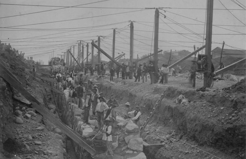 Canalización Río Mapocho a fines de 1880' s.