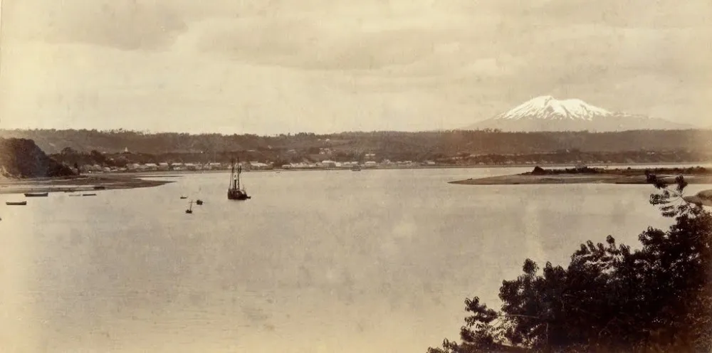 Canal Tenglo y Puerto Montt, 1893.