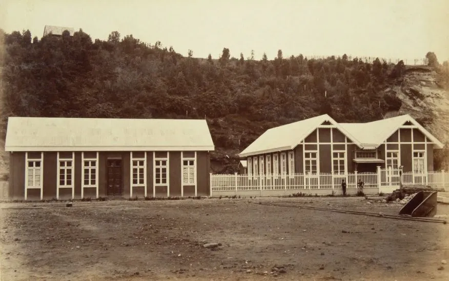 Escuela Puerto Montt, 1893.