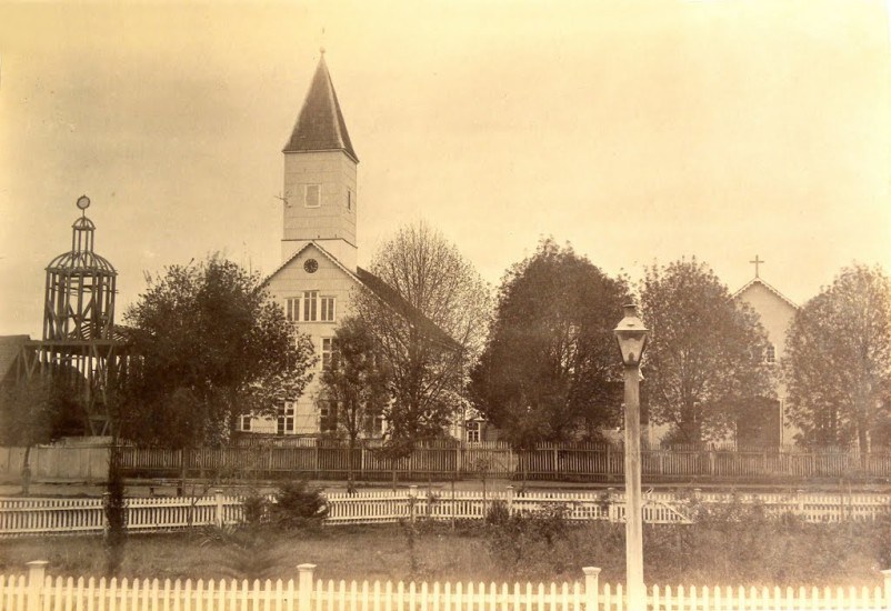 Iglesia y Escuela Alemana en Osorno, 1893.
