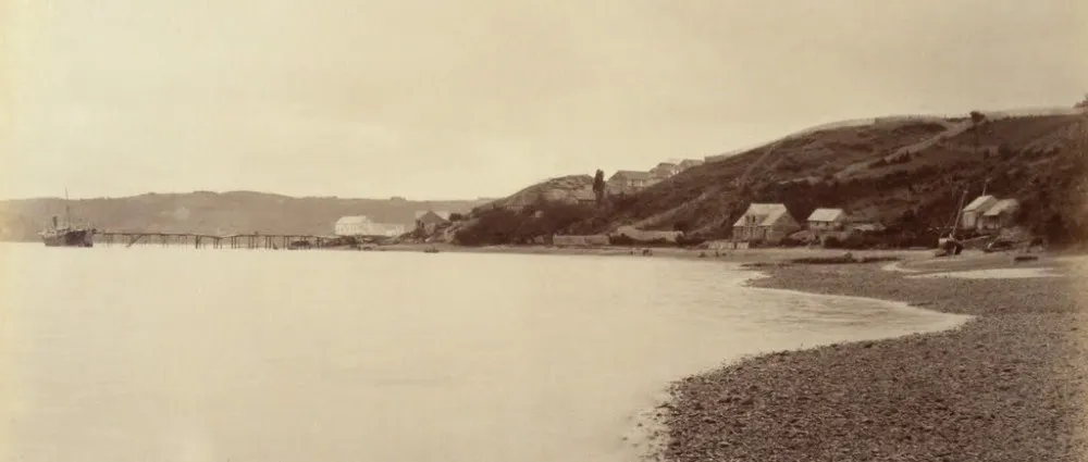 Playa de Castro y Vapor Pudeto 1893.