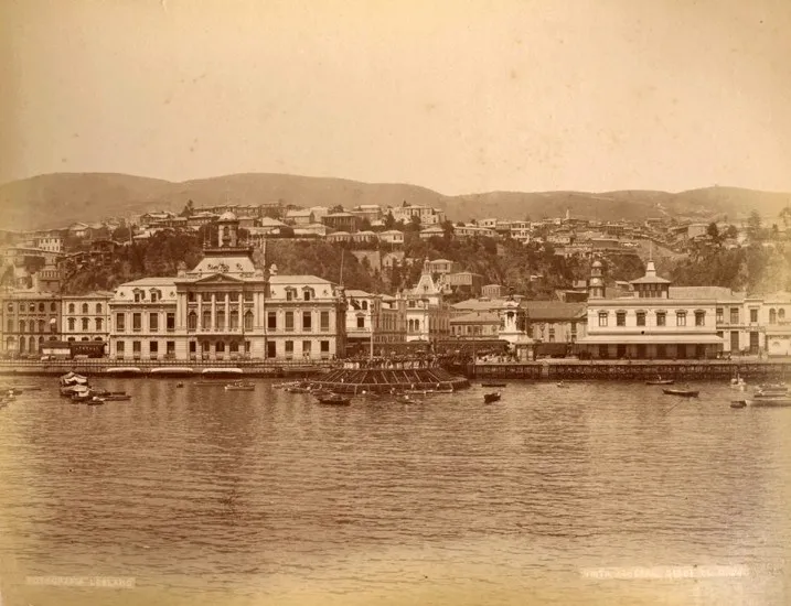 Valparaíso desde el mar en 1888