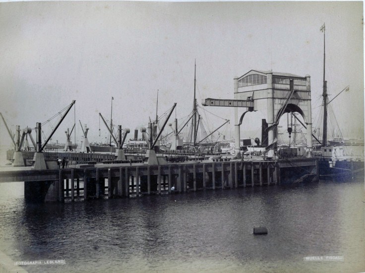 Muelle Fiscal de Valparaíso en 1888