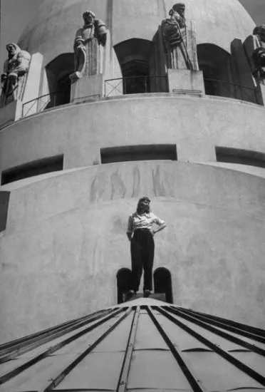 Lily Garafulic, Basílica de Lourdes en 1950