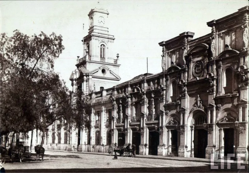 Plaza de Armas de Santiago, Museo Historico y ex carcel en 1890