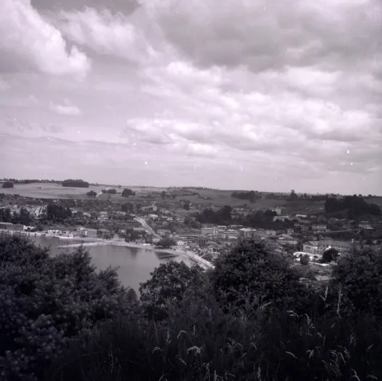 Vista de Puerto Varas desde Cerro Philippi, ca. 1965