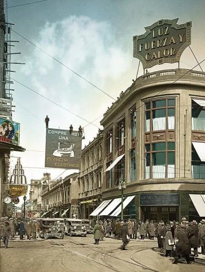 Paseo Ahumada esquina Compañía y el Edificio de La Luz a color en 1929