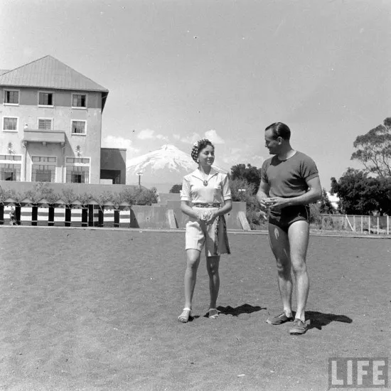 Veraneantes en la Playa de Pucón, 1941