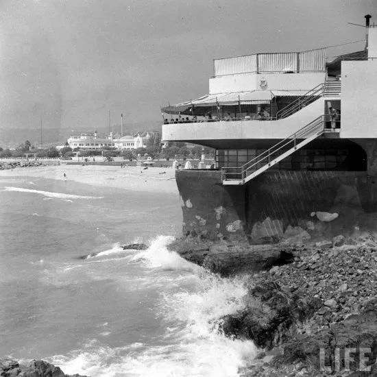 Restaurant Cap Ducal de Viña del Mar y el Casino Municipal en 1941.