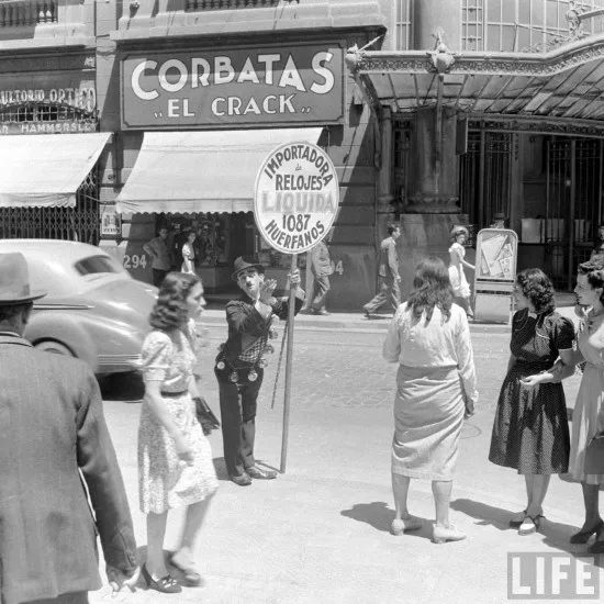 Huérfanos esquina Bandera 1941