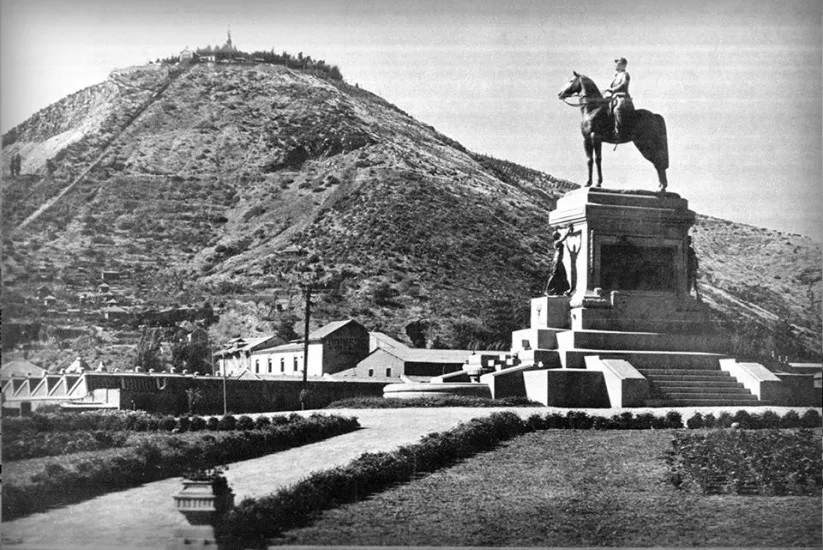 Plaza Baquedano en el año 1927.
