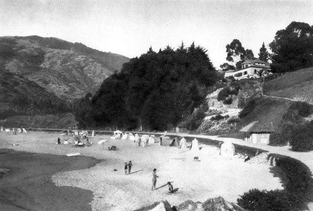 Playa de Zapallar en el año 1932.