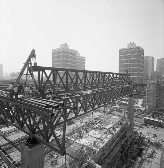 Construcción de la sede de la UNCTAD III en el año 1971.