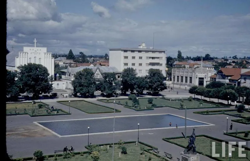 La Plaza de Armas de Osorno en el año 1944.