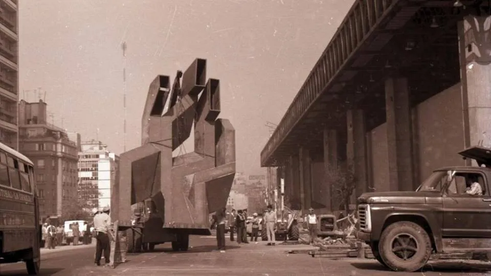 Escultura “Escape de Gas” en la Unctad en 1972