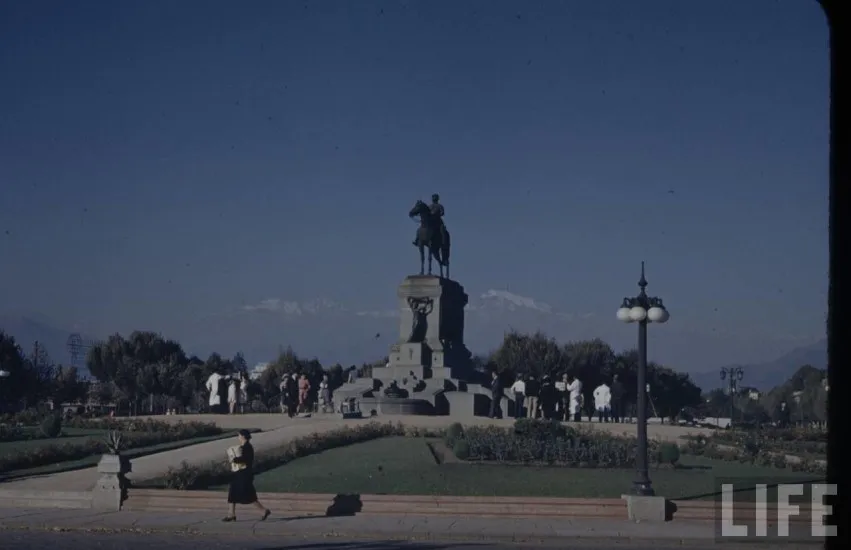 Plaza Baquedano de Santiago en el año 1941.
