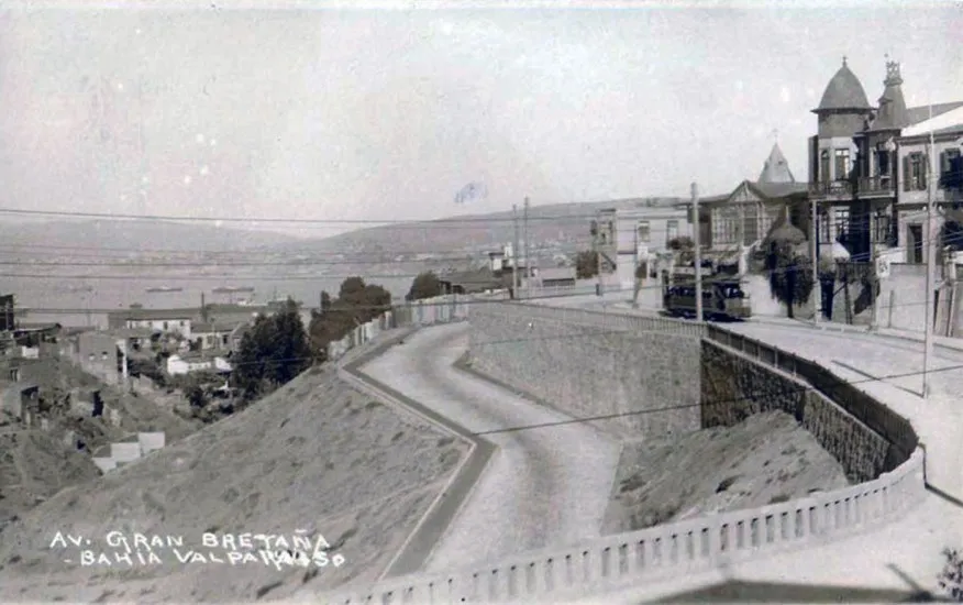 Avda. Gran Bretaña de Valparaíso en los años ’20s.